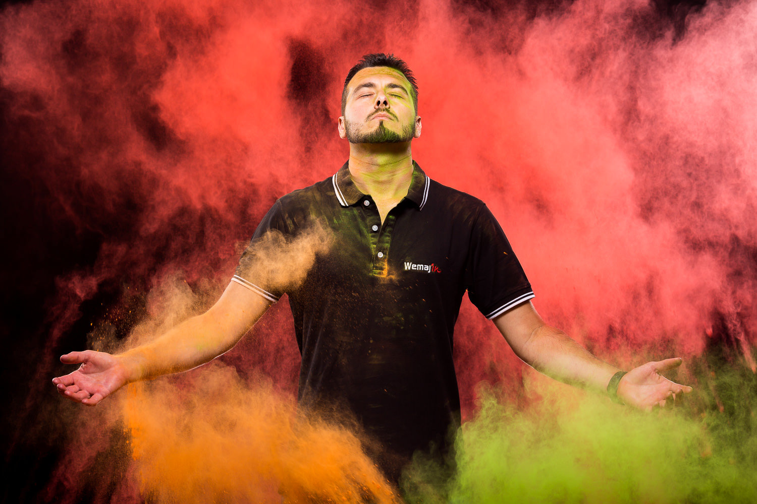 Portrait en entreprise avec poudre à Bourgoin