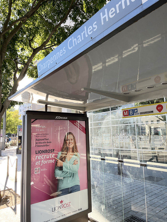 Affichage des portraits d'agents immobiliers dans Lyon
