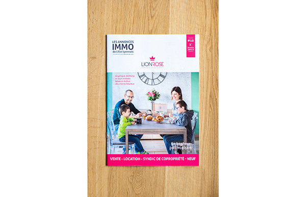 Couverture du magazine de l'agence immobilière Lionrose