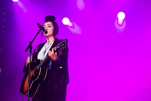 Photo Hoshi sur scène Photo Hoshi sur scène