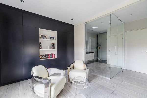Photo immobilière sur une salle de bain de villa de luxe