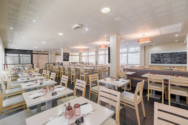 Photo de la salle du restaurant brasserie Deruelle à Lyon Part-Dieu