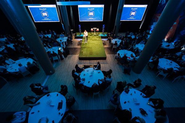 Salle de plénière pour ce séminaire d'entreprise Salle de plénière pour ce séminaire d'entreprise